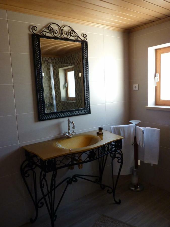 Refugio da Ti Maria Villa Batalha Bagian luar foto